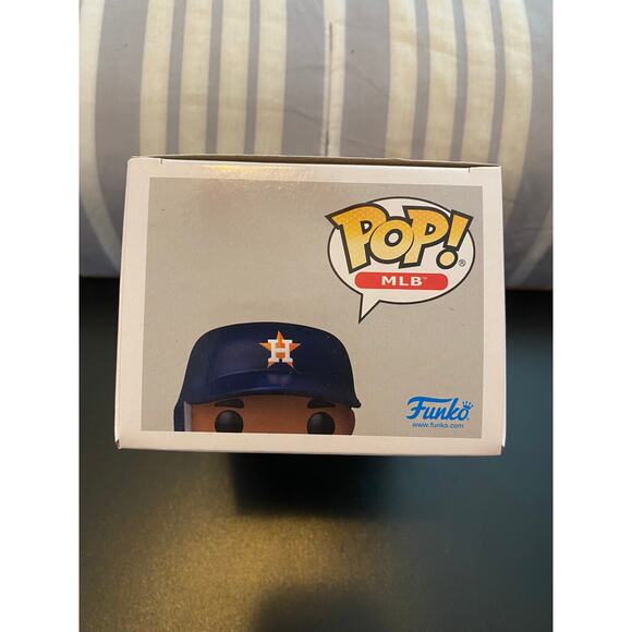 Funko Pop MLB:  Houston Astros - Yordan Alvarez - Picture 5 of 6